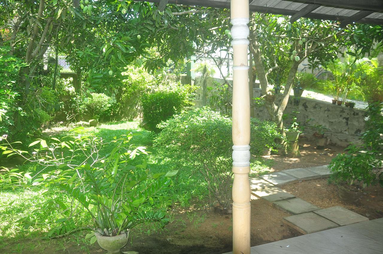 Nisadi Villa Bentota Exterior photo