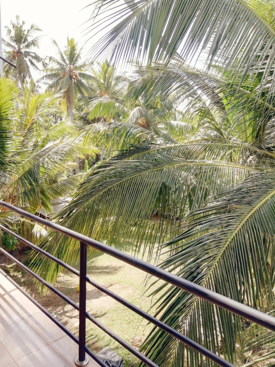 Nisadi Villa Bentota Exterior photo