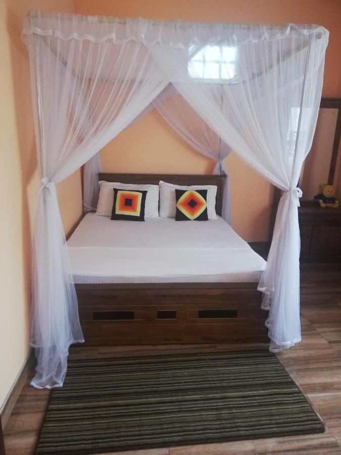 Nisadi Villa Bentota Exterior photo